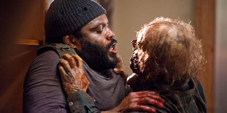 The Walking Dead 10 Scenes That Make Viewers Nervous When Rewatching The Walking Dead 10 Scenes That Make Viewers Nervous When Rewatching